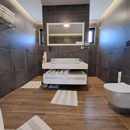 Of Senses Villa *