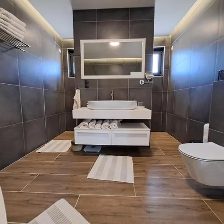 Of Senses Villa *