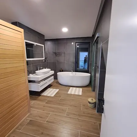 Of Senses Villa *